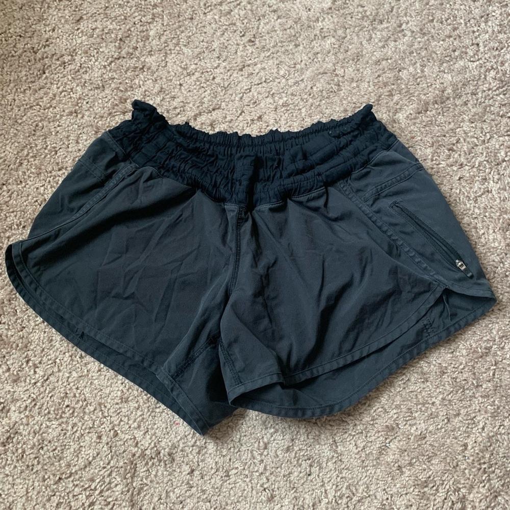 Lululemon Low Rise Tracker Shorts